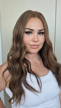 Load image into Gallery viewer, LIGHT BROWN HIGHLIGHTED HUMAN HAIR WIG 18 &quot; - EILISH