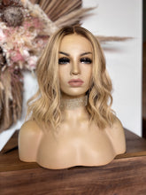 Load image into Gallery viewer, OMBRE BLONDE HUMAN HAIR WIG 14 &quot; KAYLIA