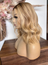 Load image into Gallery viewer, OMBRE BLONDE HUMAN HAIR WIG 14 &quot; KAYLIA