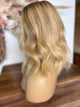 Load image into Gallery viewer, OMBRE BLONDE HUMAN HAIR WIG 14 &quot; KAYLIA